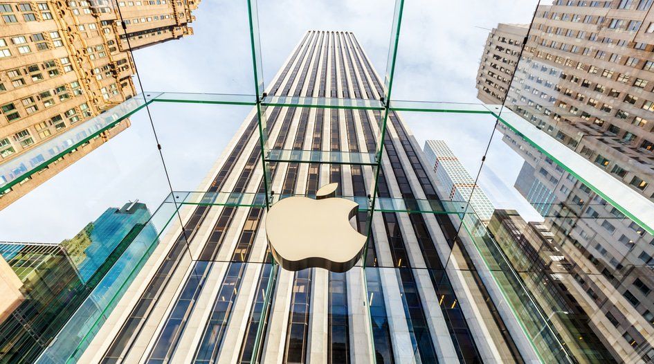 US court reopens Apple patent row