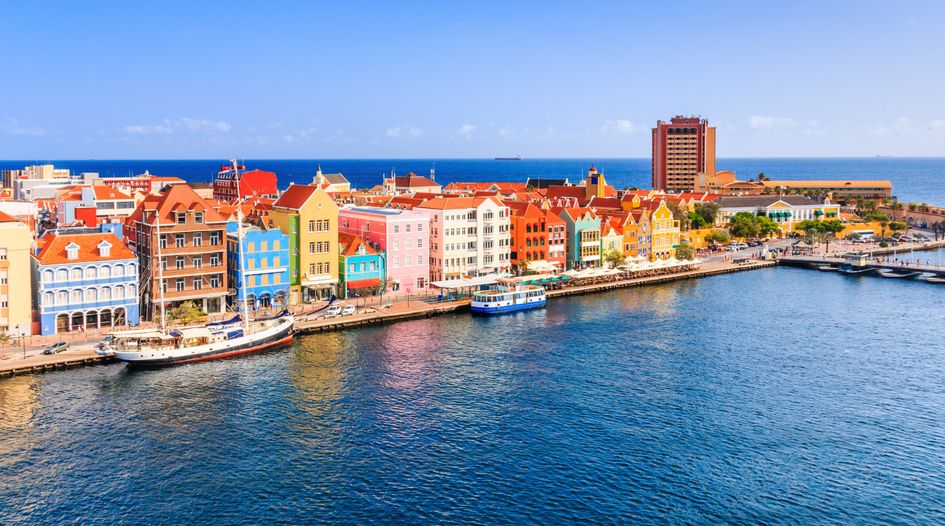 UK liquidator fights costs application by Curaçao bank director