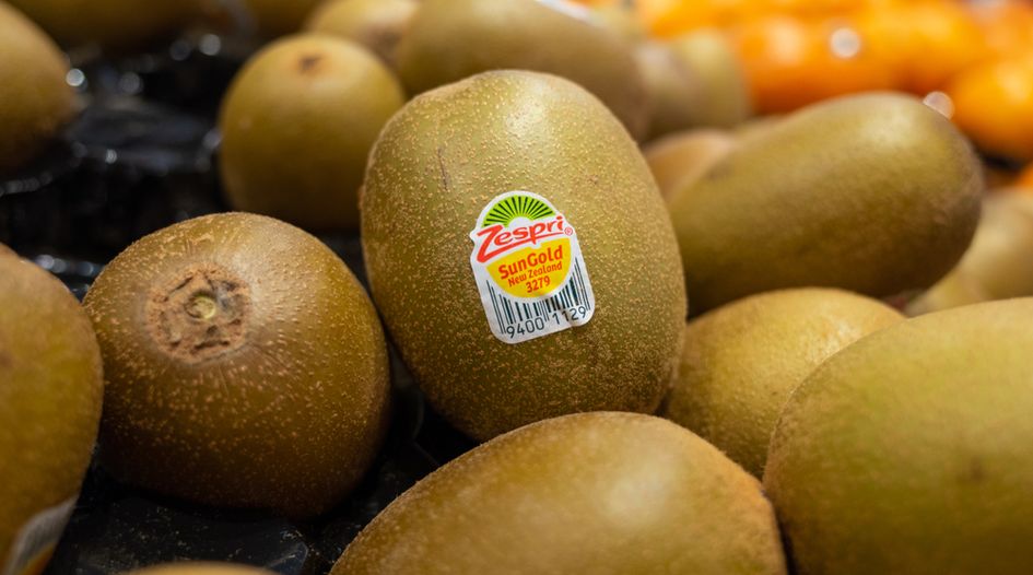 Zespri asks kiwifruit growers to explore a deal in China to address unauthorised plantings