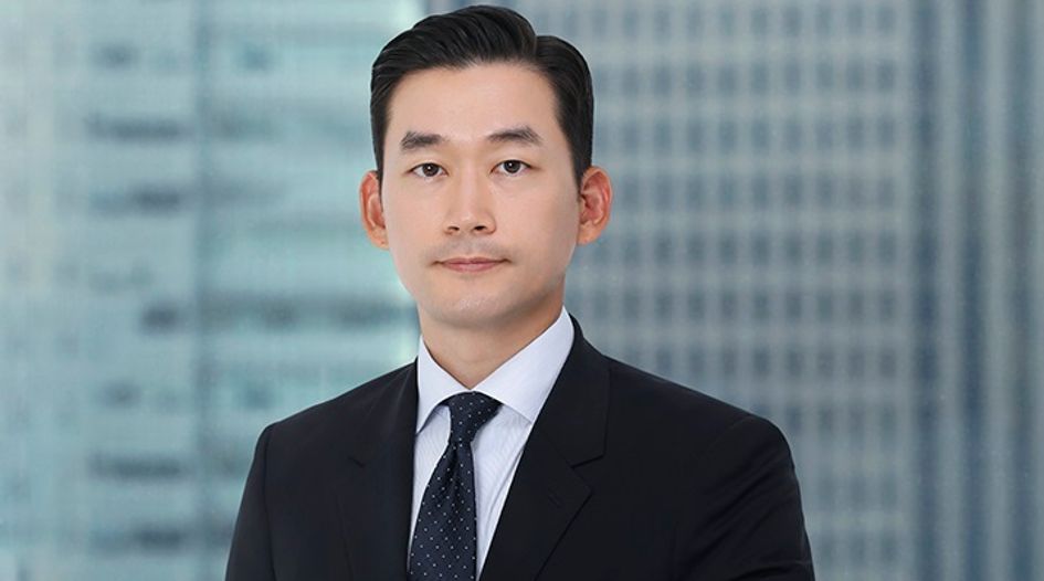 Korean lawyer returns to familiar pastures
