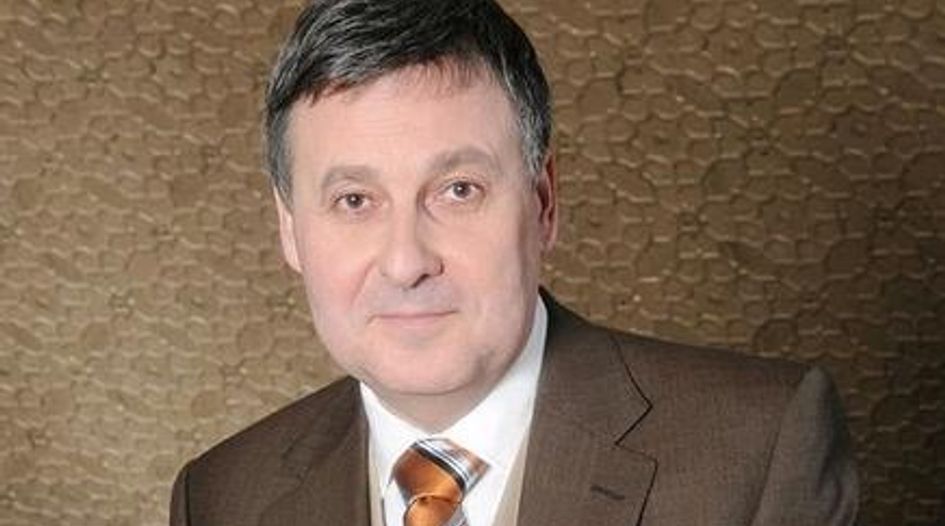 Latvian banker seeks to revive Kyrgyz award