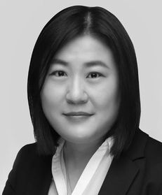 Dora W Wang