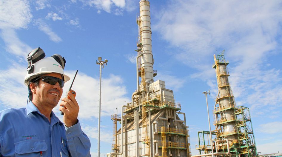 Peruvian refinery award survives “side-switching” challenge