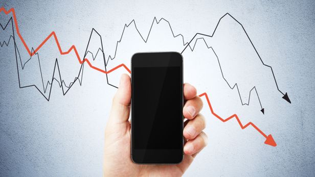 Smartphone sales plummet causing pain for SEP licensors