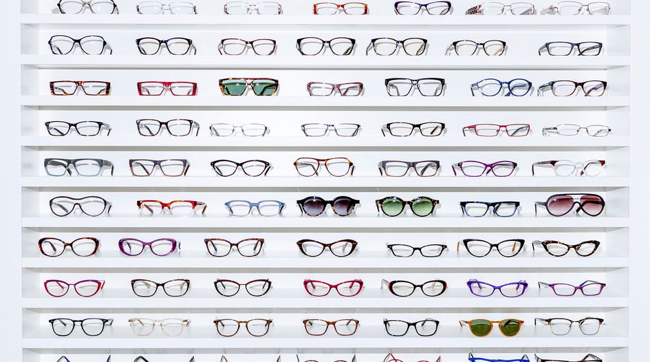Singapore takes Essilor/Luxottica to Phase II