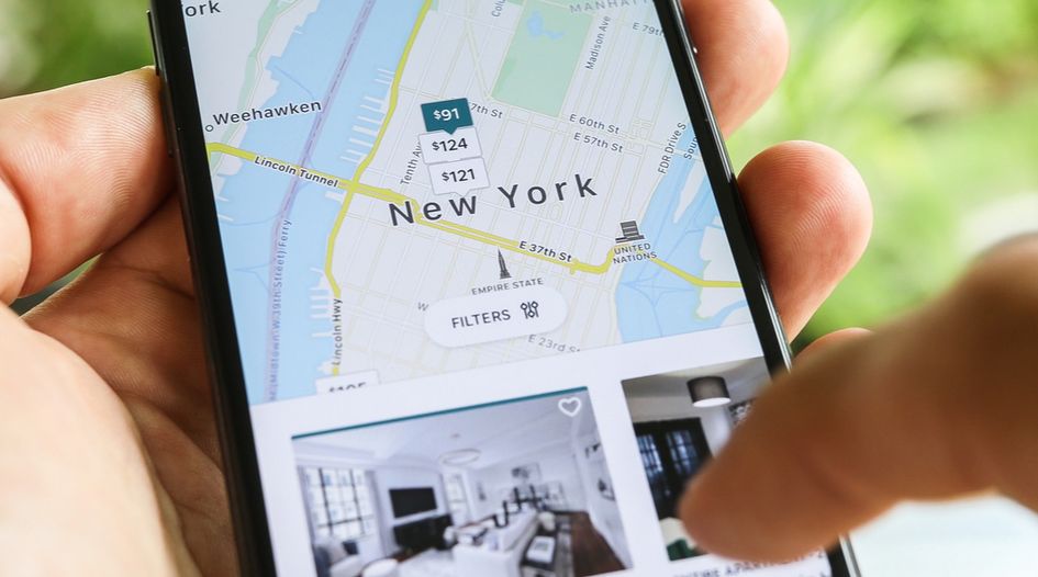 Airbnb agrees to share data with New York City