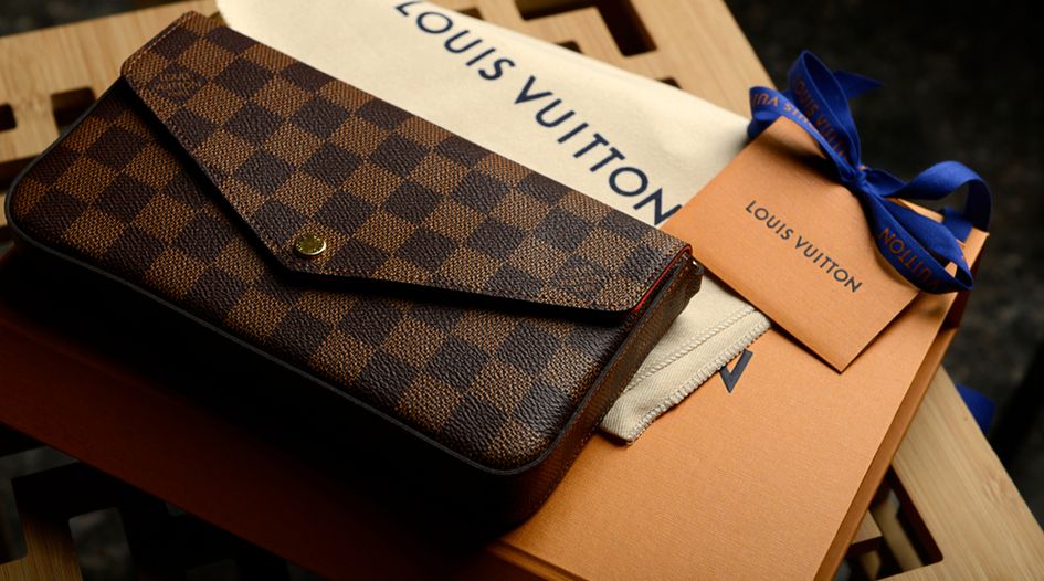 Counterfeit clutches or converted cases? A reputational discussion on handbag conversion kits