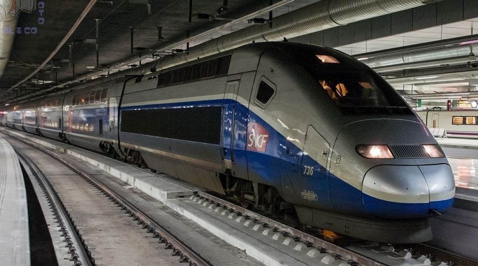 France gives green light to SNCF commitments