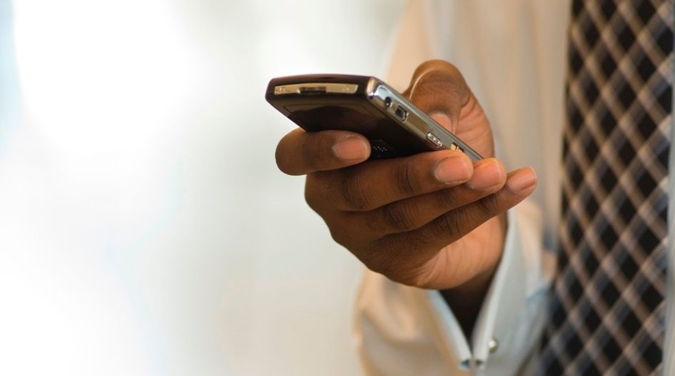 Mauritius investigates mobile phone companies
