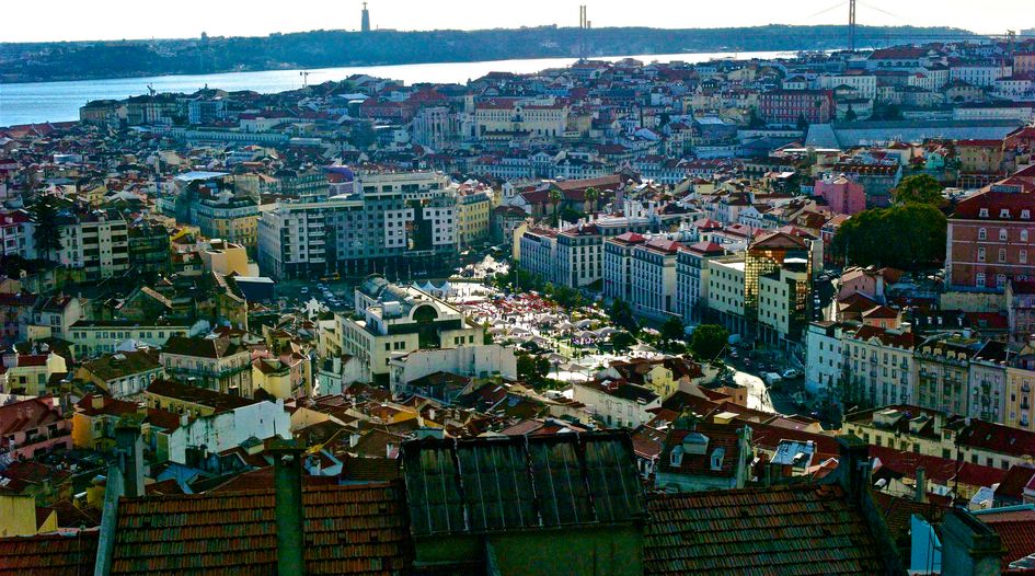 Portugal resumes banking probe