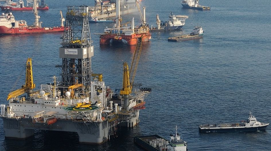 Israel cuts gas regulation to challenge monopoly
