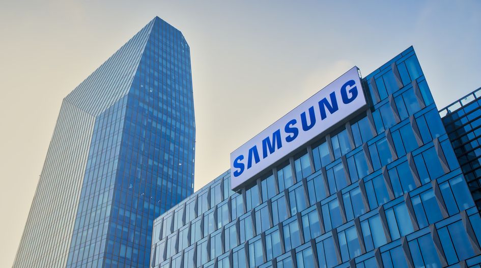 Samsung heats up OLED battle with Japanese upstart