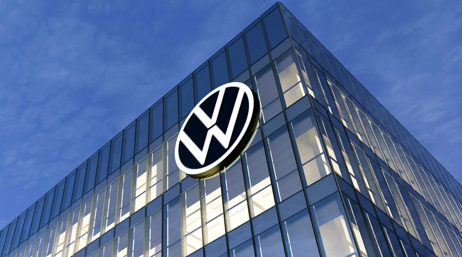 VW fined €1 million for missing signs on test car
