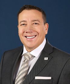 Alejandro Luna F