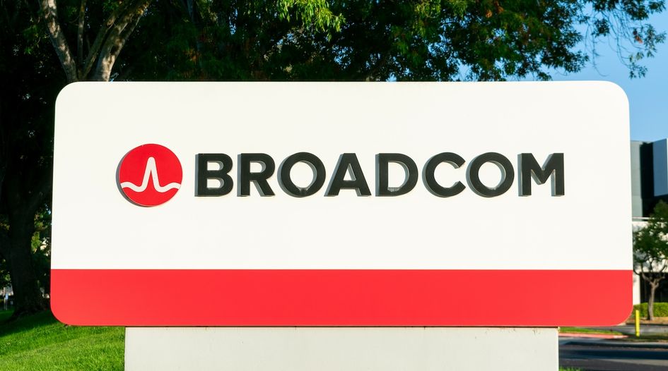 China issues final clearance for Broadcom/VMware