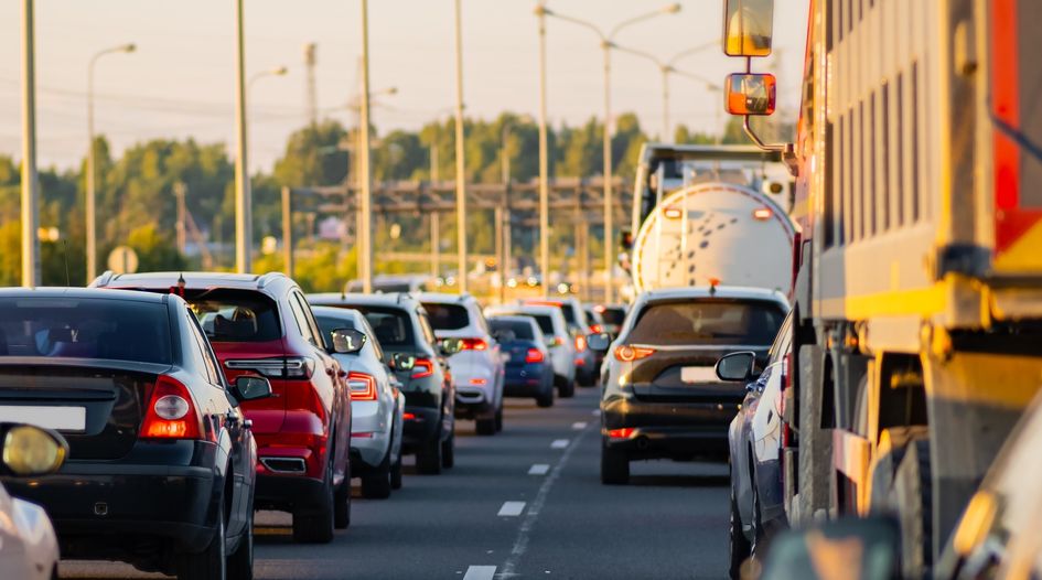 Argentine court stays highway concession arbitration