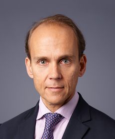 Kurt G Strunk