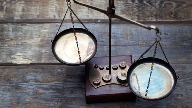 Comparable licences in FRAND negotiations: a principled starting point for valuation